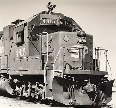 Southern Pacific Railroad SP #4815 GP38-2 Electromotive Train Photo El Centro CA • $16.97