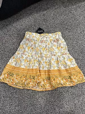 Girl’s Zaful Skirt Small Floral Yellow • $10