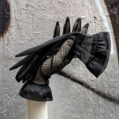 £12 • Buy Vintage Black Net Lace Goth Steampunk Burlesque Funeral Halloween Gloves  Size M