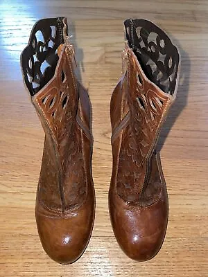 $49.99 • Buy Anthropologie Everybody Bz Moda Nino Leather Ankle Boots Cut Out Detail Sz 36
