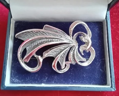 Vintage Jewellery Silver Tone Hollywood Textured And Matt Large Brooch • £6