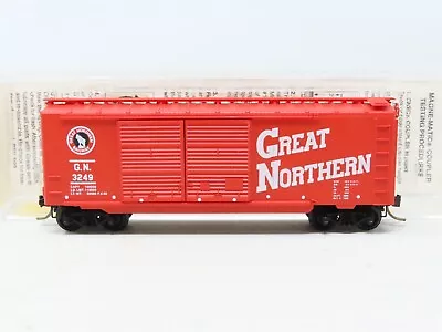 N Scale Micro-Trains MTL #23200 GN Great Northern Circus Car 40' Box Car #3249 • $19.95