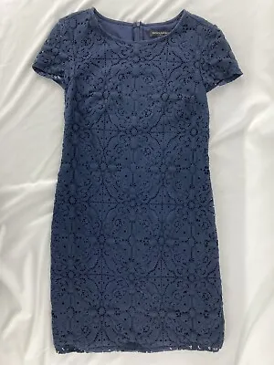 Banana Republic Size 0 Womens Lace Dress In Navy Blue Cap Sleeves • $11.99
