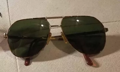 Vintage Valentino V 632 Aviator Sunglasses.  • $175