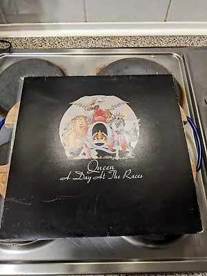 Queen - A Day At The Races Vinyl LP UK  1976 • £23