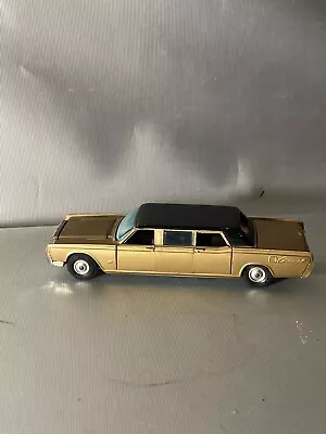 $14.99 • Buy Vintage 1960s CORGI TOYS LINCOLN CONTINENTAL LIMO DIECAST CAR With 4 IMAGES!!