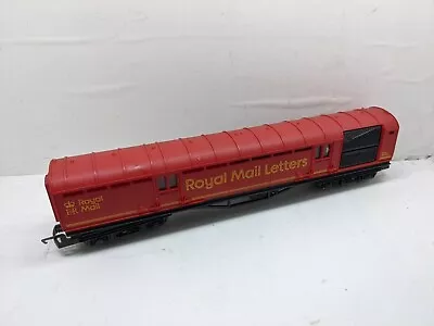 Hornby R416 OO Gauge Royal Mail Letters - Red Operating Coach (Light Wear) • £16.49