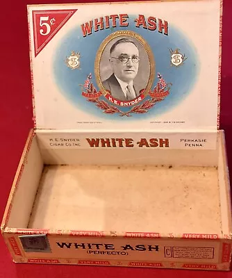 Vintage White Ash Perfecto Cigar Box - H.E. Snyder Perkasie Pennsylvania • $25