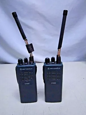 Motorola CT250 Handheld/Two Way VHF Radio W/ Battery AAH34KDC9AA1AN • $48.99