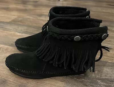 Minnetonka Ankle Boot Back Zip Fringed Black Suede Moccasin Size 6.5 Booties • £28.91