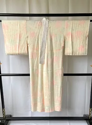 Vintage Japanese Juban Kimono - Women's NagaJuban Kimono Robe • $42