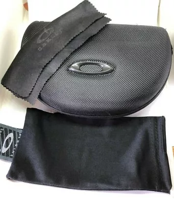 New Large Oakley Black Sunglasses Case W/ Cleaning Cloth Dust Bag  • $15.99