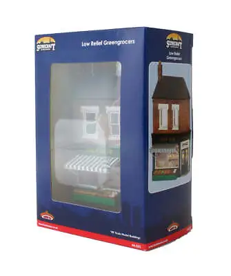 Bachmann Scenecraft 44-253 OO Low Relief Greengrocers • $74.99