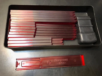 $80 • Buy Snap-on Tools Manual Mastic Removal Kit - 16 Pieces - 15 Blades & Rubber Handle!