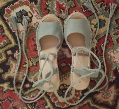 Merona Chambray Denim Peep Toe Shoe Espadrille Lace Up Leg 4  Wedge 8.5 • $12