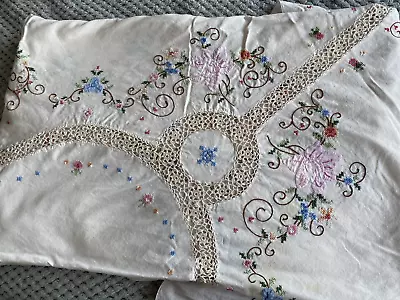 $8.55 • Buy Antique Vintage Pale Pink Large Embroidered Applique Floral  Lace Tablecloth