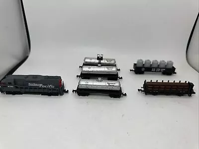 High Speed Southern Pacific Diesel Locomotives And Frieght Cars N Scale Lot Of 6 • $22.49