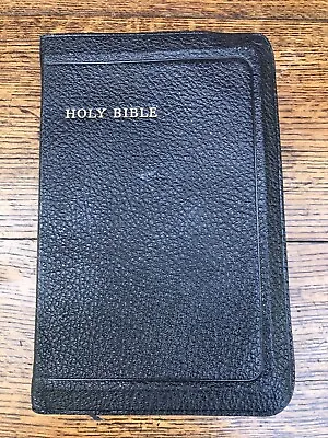 Vintage Holy Bible  Old & New Testaments Eyre & Spottiswoode Ltd. Never Used • £25