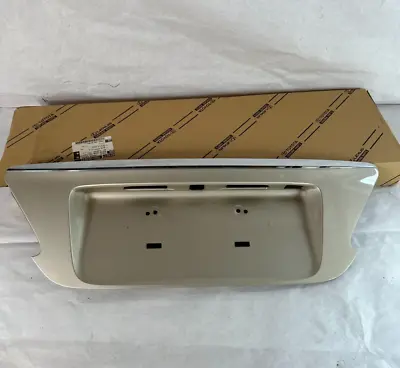 2007 - 2011 2012 Lexus ES350 Trunk Deck Lid License Plate Panel 76801-33132-E3 • $180