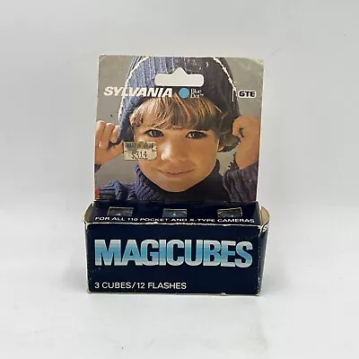 One Pack Of Sylvania Magic Cubes Blue Dot MAGICUBES Pack Of 3 VINTAGE 12 Flashes • $7.99