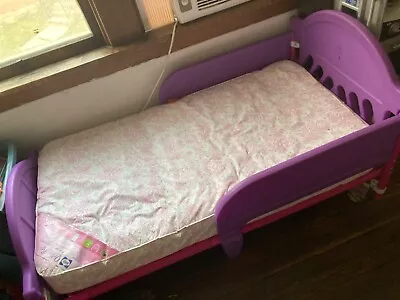 Toddler Bed Plastic Disney Minnie Mouse Twinkle Stars Crib With Toddler Mattress • $100