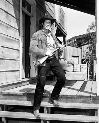 $5.99 • Buy Clint Walker Full Length Pose As Cheyenne Bodie Holding Rifle 4x6 Inch Photo