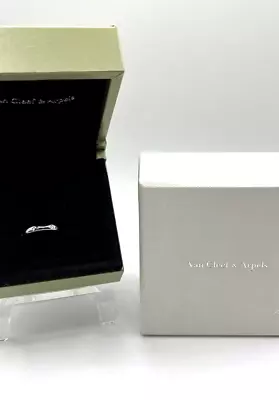 Van Cleef Tendrement Etoiles 3 Diamond Platinum Wedding Band Ring US SIZE 2.5 • $899