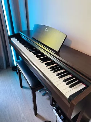 Yamaha YDP140 88-Key Digital Piano With Stool - Dark Rosewood • £450