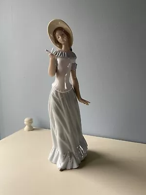 Lladro Figurines Pre Owned Dama De La Mariposa • £10