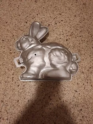 Vintage Rabbit Cake Mold Pan Bunny Cast Aluminum 3D Baking Easter Dessert Mold  • $29.99