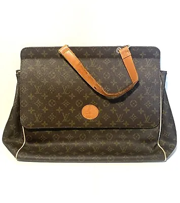 Vintage Louis Vuitton Bag Great Condition *AUTEHNTIC* Priced To Sell!! • $599.95