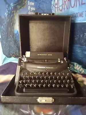 🕵1940s Remington Noiseless No. 7 Typewriter Black Portable Desk Case.works🕵! • $100