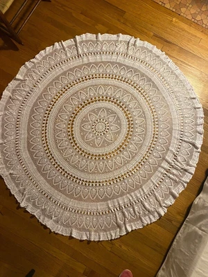 $75 • Buy Vintage White Tablecloth Hand Crochet Pineapple Pattern Round 71  Diameter EUC