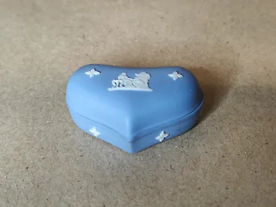 £9.99 • Buy Lovely Miniature Wedgwood Jasperware Heart Shaped Trinket Box Wedgewood P118015