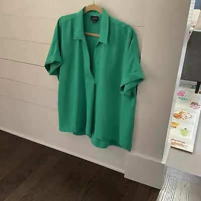 J Jill Wearever Easy Care Top Large • $6