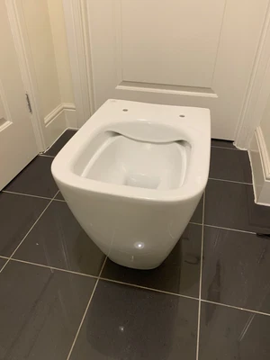 £80 • Buy Compact Rimless Back To Wall Ideal Standard Toilet