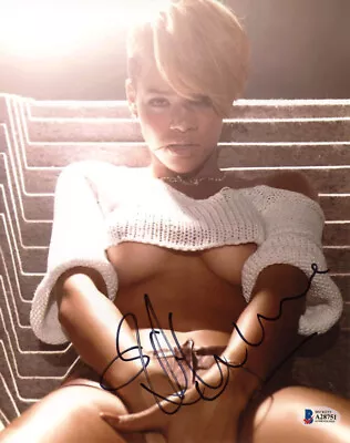 £942.21 • Buy RIHANNA SIGNED AUTOGRAPHED 8x10 PHOTO VERY SEXY PRETTY RARE BECKETT BAS LOA