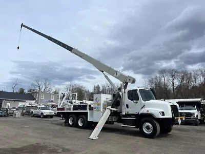 2013 Freightliner 114SD Used National 600E2 90' 20 Ton Boom Utility Crane Truck • $94900