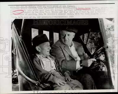 1975 Press Photo Actors Billy Barty Rod Steiger In Film  W.C. Fields And Me  • $9.99