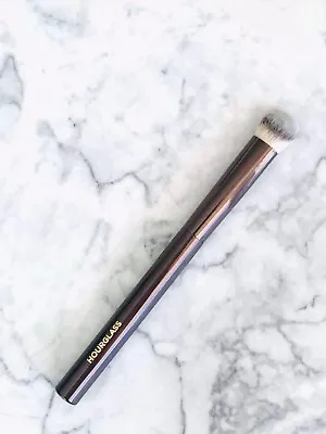 Hourglass Vanish Seamless Finish Concealer Brush New RRP59 • $29.95