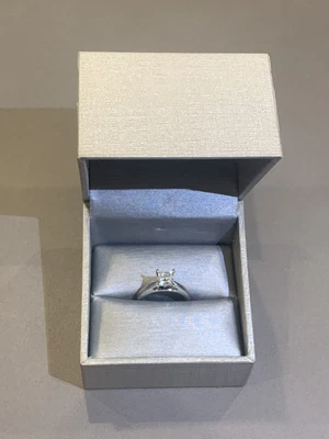 $2400 • Buy Zales Celebration 102 1.07 CT. Mod Square Brilliant Engagement Ring 18K Gold