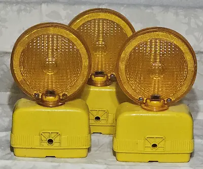 Lot Of 3 Vintage DIETZ VISI FLASH  670 SAFETY WARNING LIGHT USA • $65