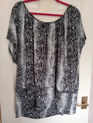 £5.99 • Buy Snakeskin Pattern Blouson Blouse