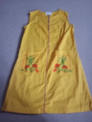 Vintage 1970s Size M Yellow Dress Pinafore Autumn Harvest Zip Up Vegetable Retro • £4.99