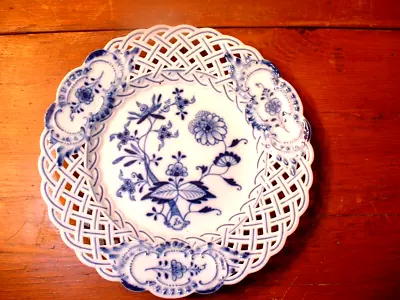 Lovely Meissen Blue Onion Reticulated Plate With Cross Swords Mark • $55.25