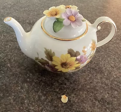£25 • Buy Royal Stratford The Country Cottage Teapot Collection 1992 Chrysanthemums