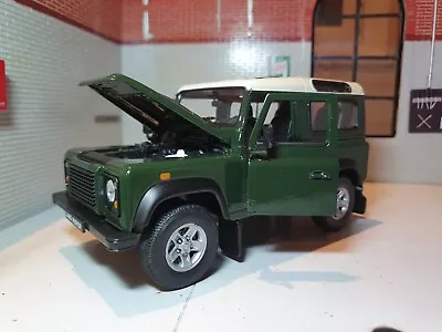  Land Rover Defender TD5 90 TDCI Welly Scale Diecast Detailed Green 1:24 Model • £33.95