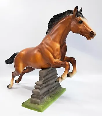 VINTAGE 1970s BREYER JUMPING BAY MODEL HORSE #300 W/ STONE WALL STAND ROUND MARK • $49.99