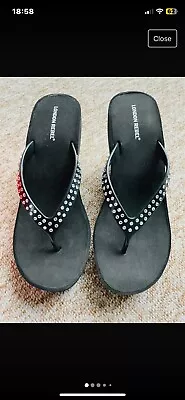 Bnwt Ladies London Rebel Black Diamante 7 Sandals Toe Posts Wedges • £3.50