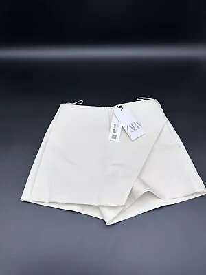 Zara Side Zip Women's Shorts Skort. Off-White Size XS. NWT!! • $19.99